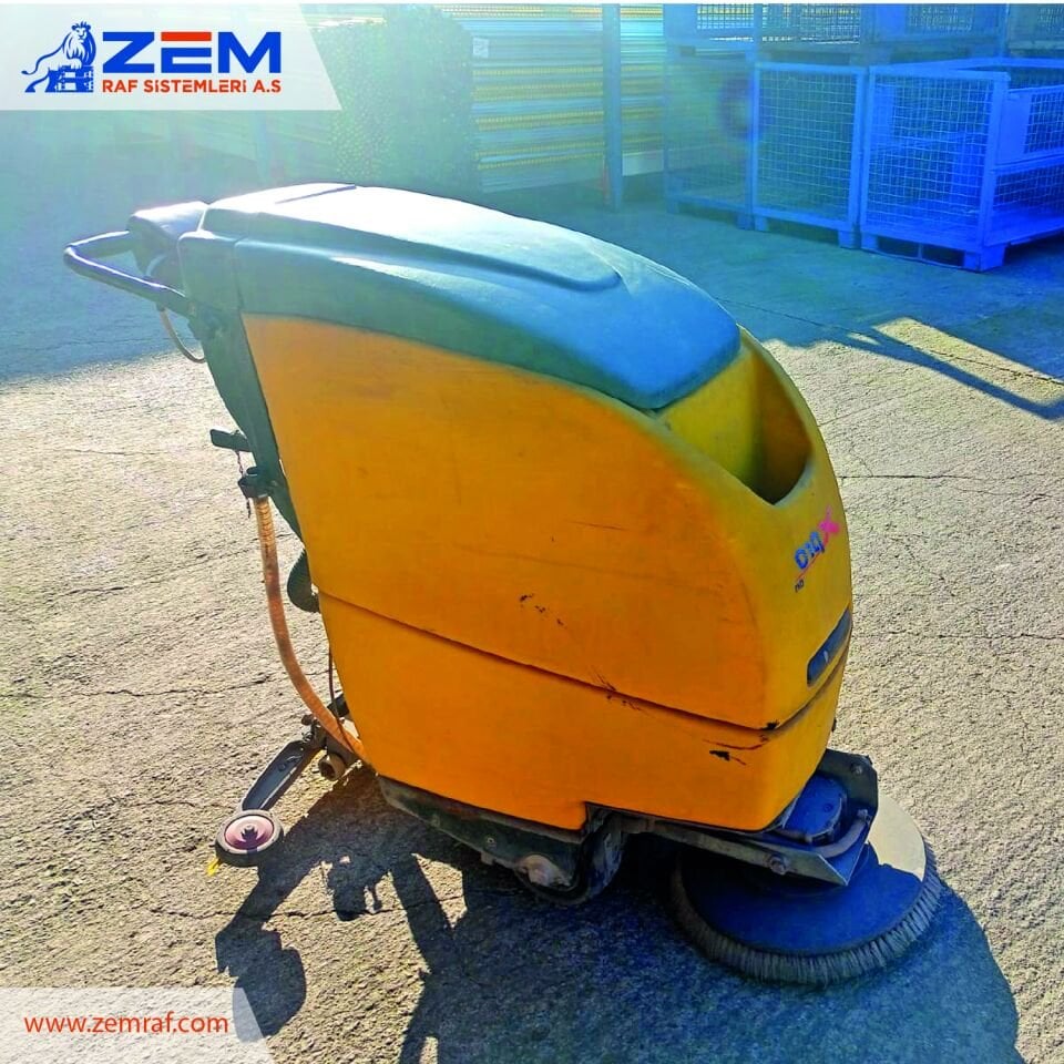 XPRO Zemin Temizleme Makinesi