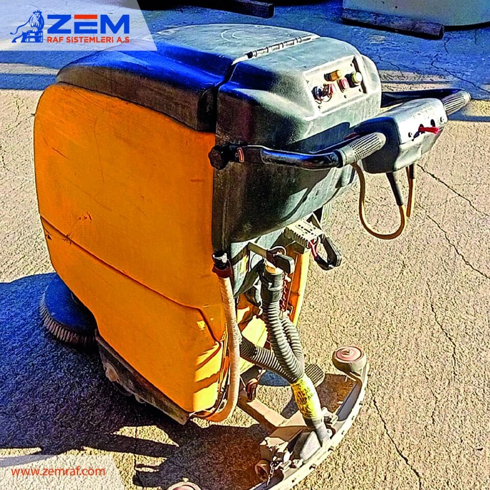 XPRO Zemin Temizleme Makinesi