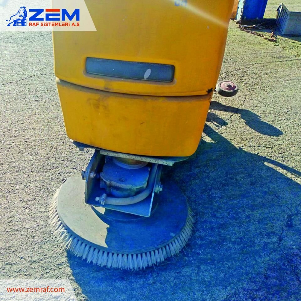 XPRO Zemin Temizleme Makinesi