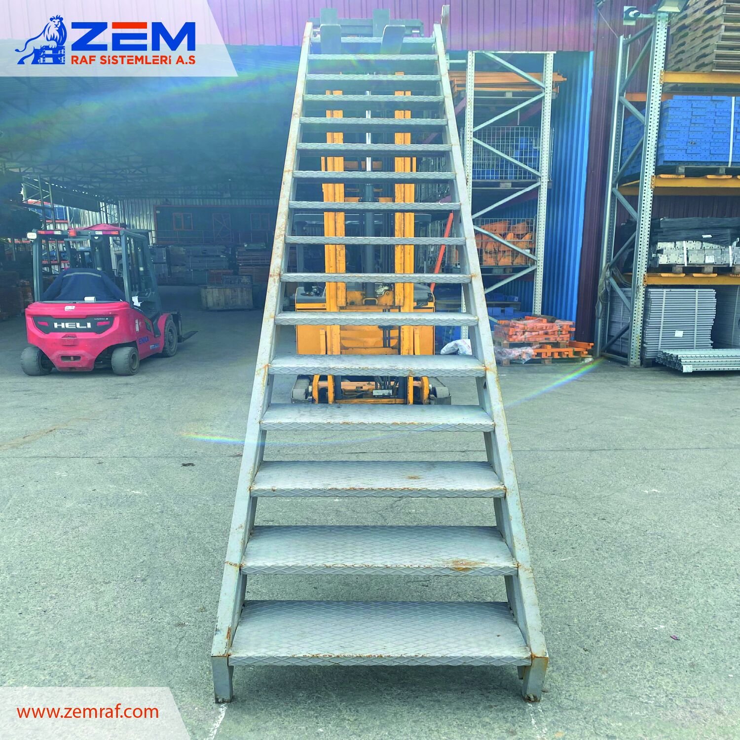 Merdiven Gri 830x300x4900