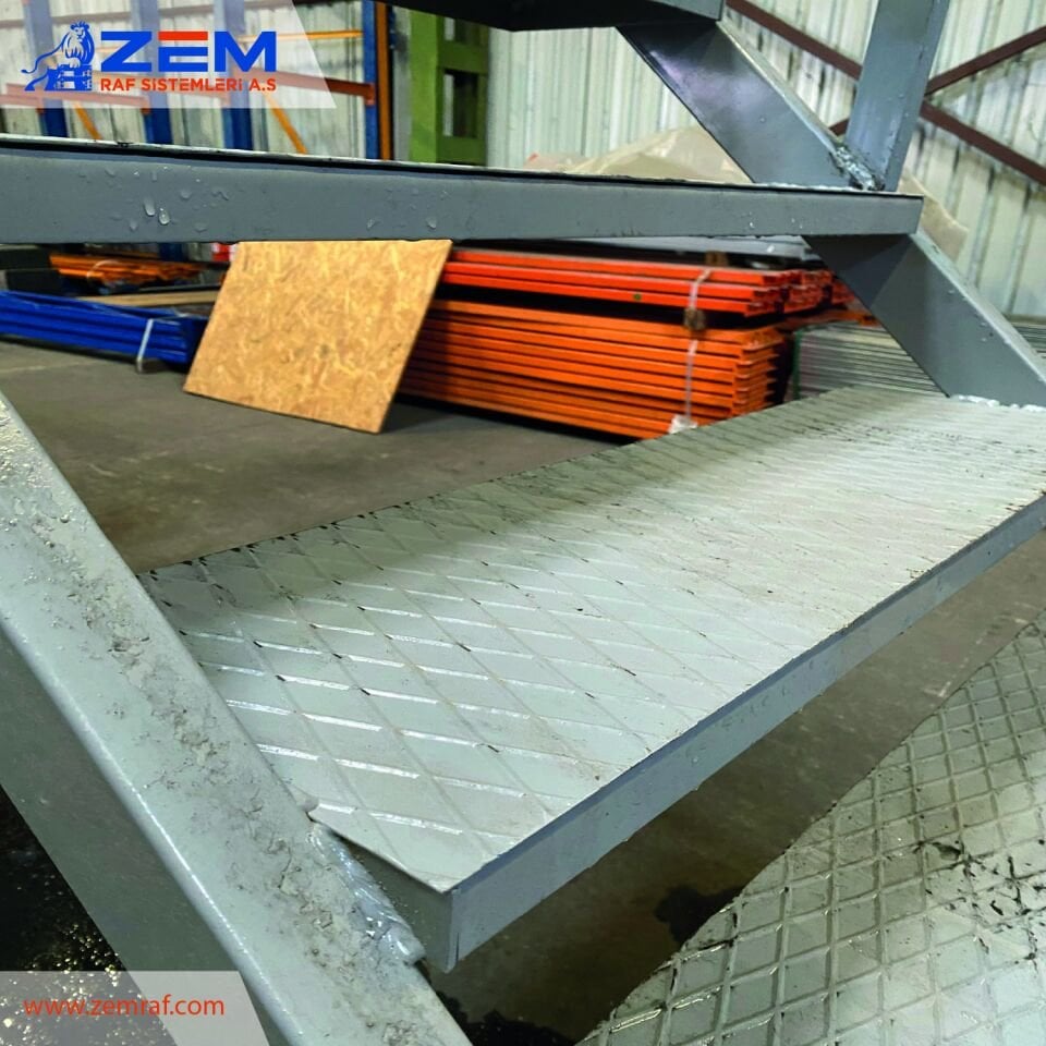 Merdiven Gri 900x245x3200